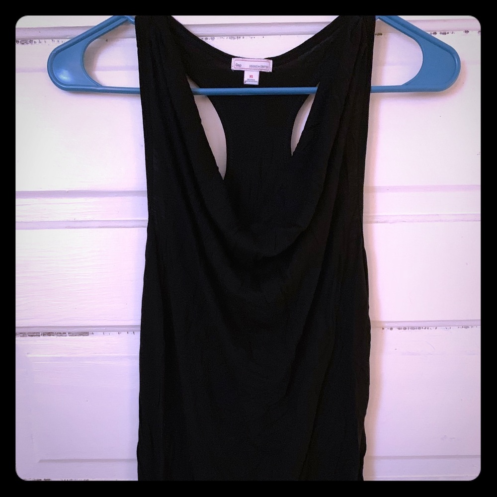 Size XS Black GAP scoop neck tank